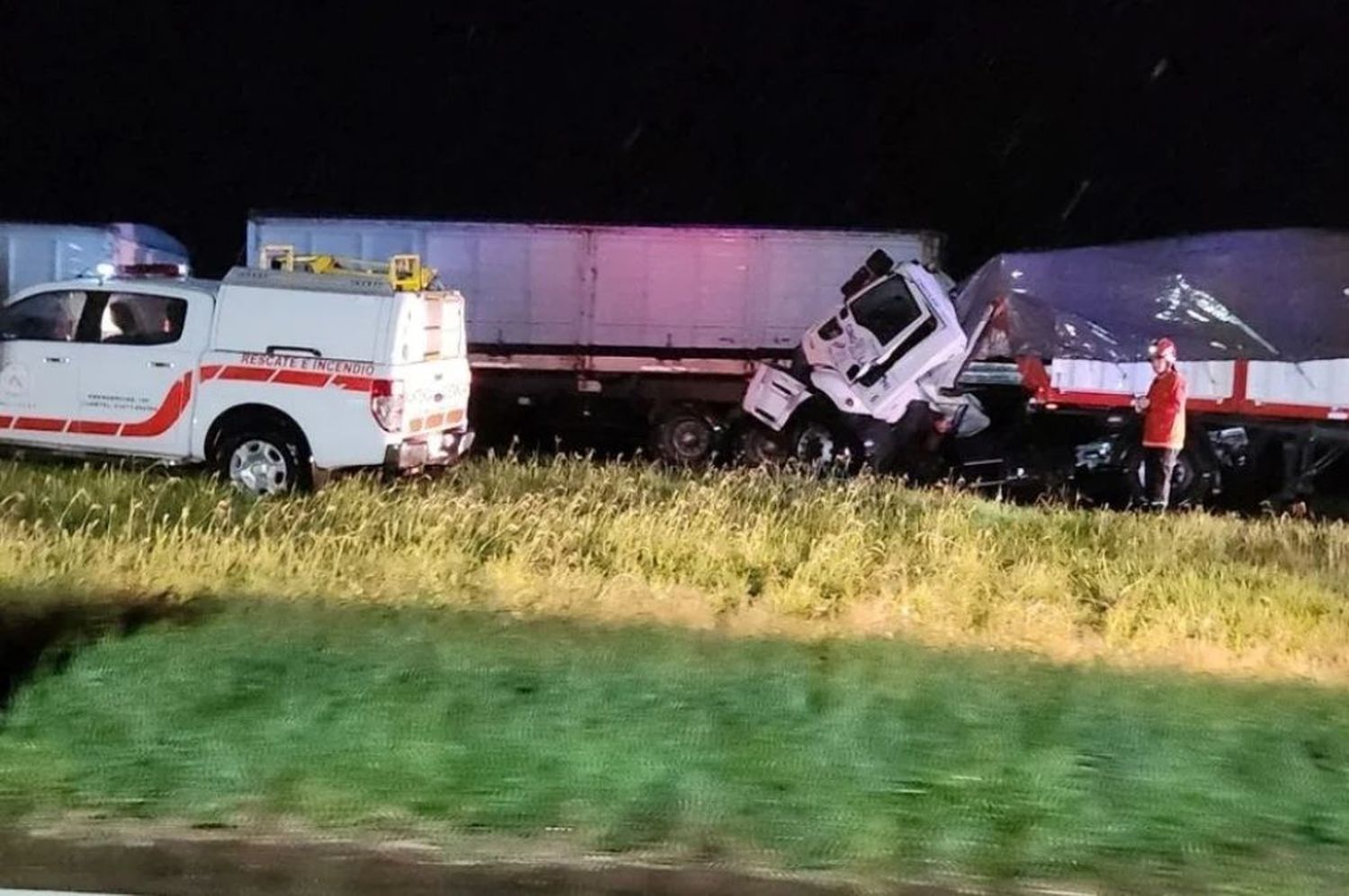 Choque en cadena en autopista Rosario-Córdoba