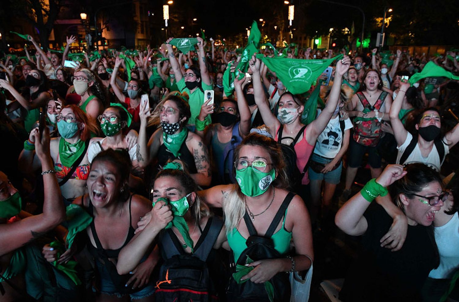 El Presidente promulga la ley de aborto legal en un acto en el Museo del Bicentenario