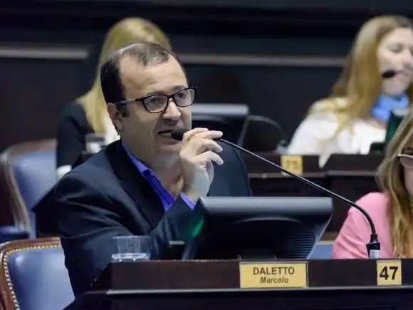 “Kicillof y Milei compiten por el Martín Fierro al ajuste”: la dura crítica del senador Daletto contra la Provincia