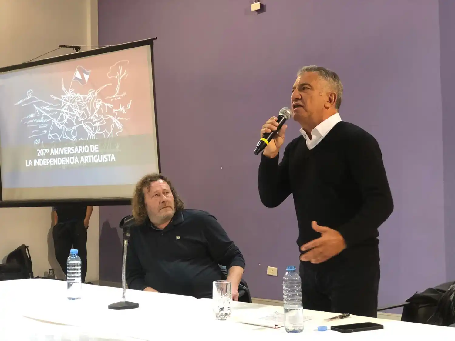 Urribarri pidió a la militancia “no bajar los brazos, no resignarse y salir a caminar”