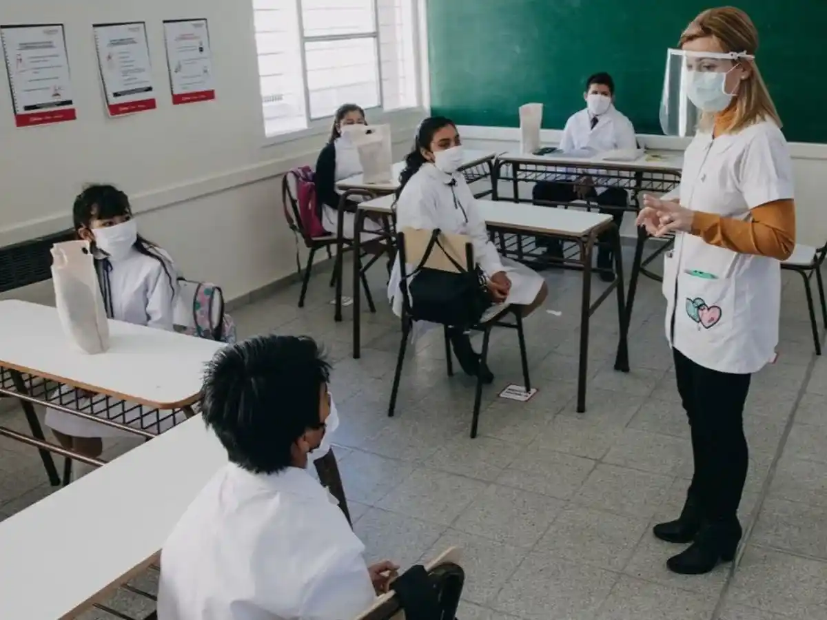 Cómo afecta el barbijo a la voz y la comunicación 