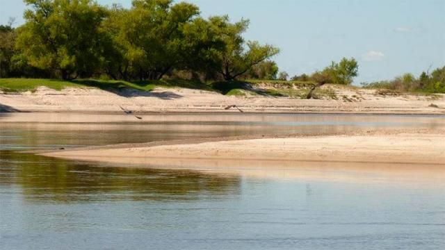 Piden prohibir la extracción de arena del río Gualeguay
