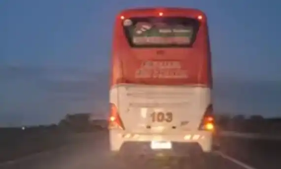 Un joven murió tras descomponerse en un colectivo en Entre Ríos