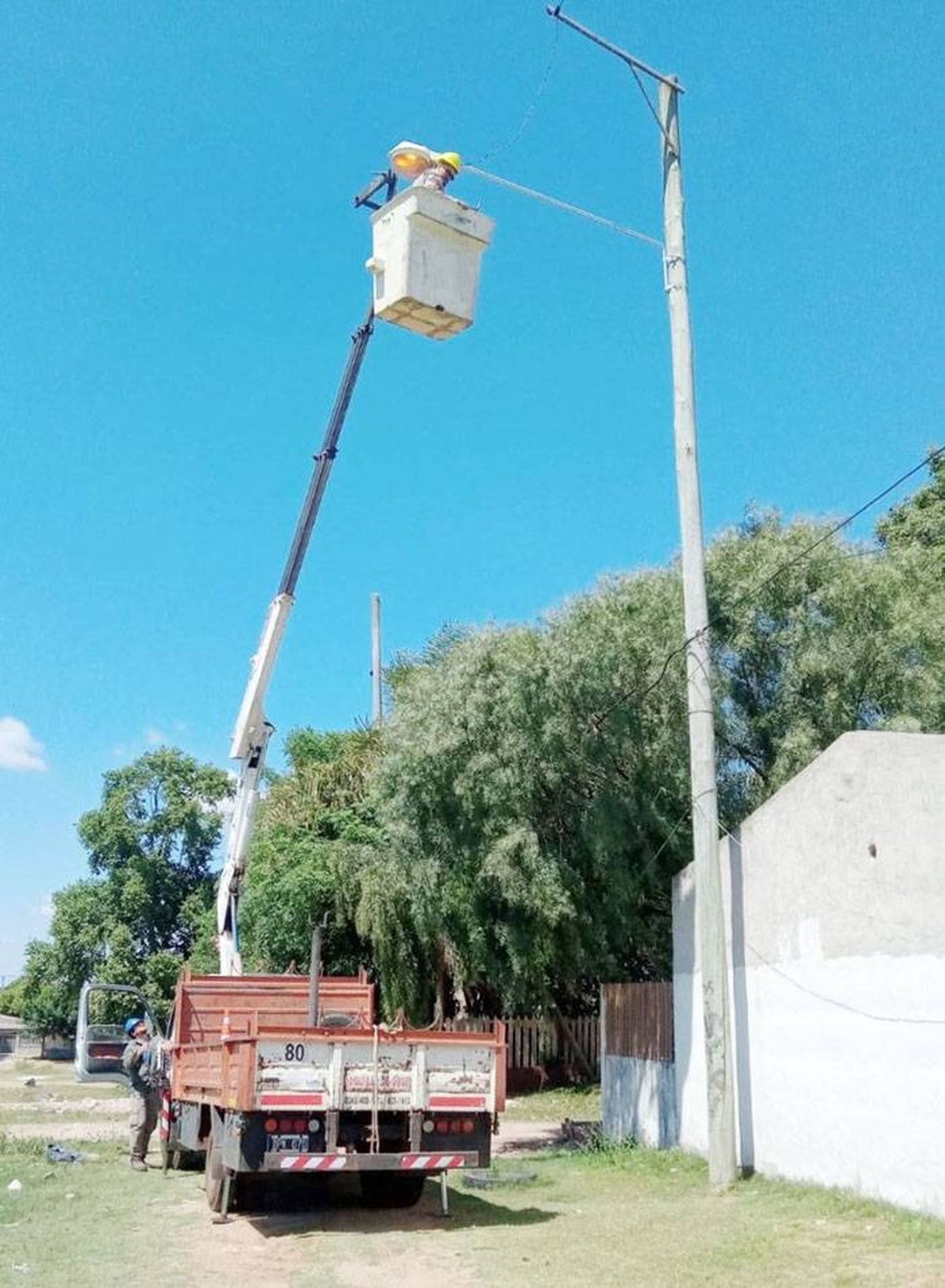 Mejoras en el  alumbrado público  y mantenimiento  de luminarias