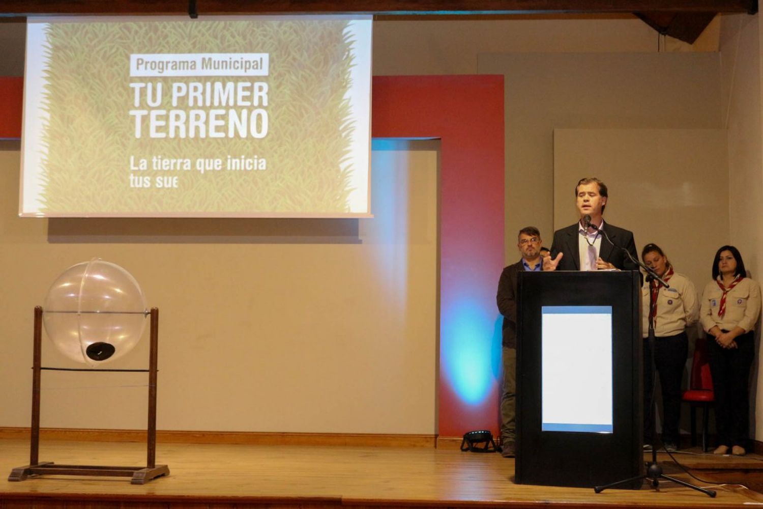 ¿Quienes pueden acceder a los terrenos que sortea el municipio?