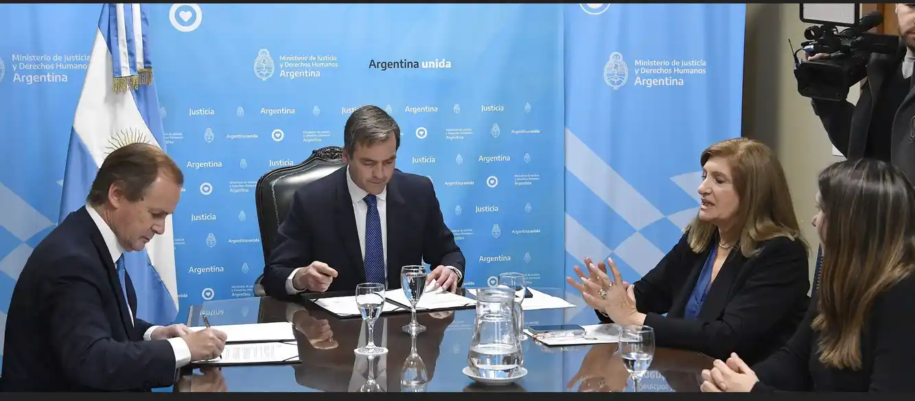 Bordet firmó convenio con Nación para la atención conjunta de las víctimas de delitos