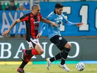 Belgrano avanzó tras un partido con goles y expulsiones