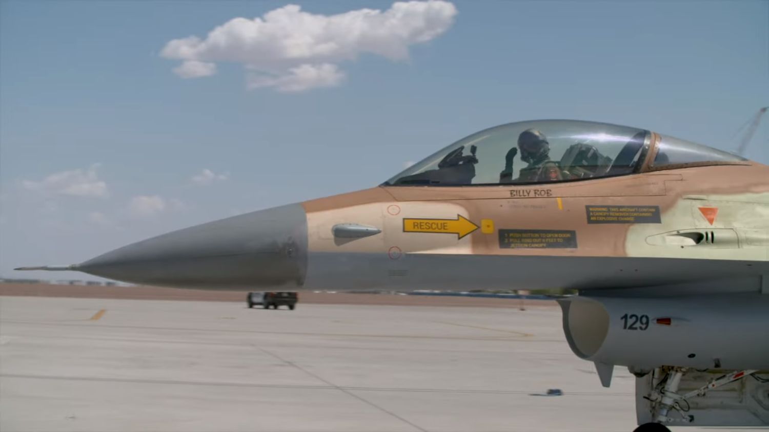 Los F-16 de Top Aces reciben la certificación de la FAA