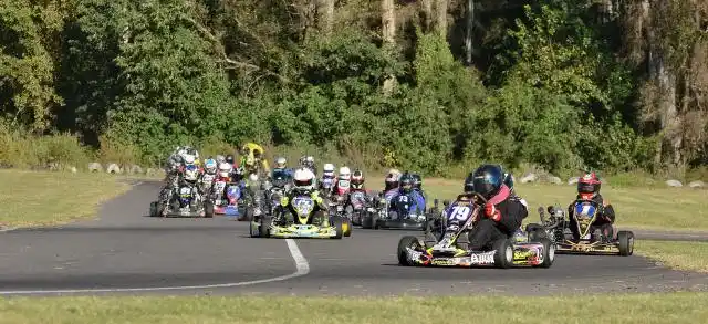 Atrapantes finales en el Jorge Frare del Karting Entrerriano en Gualeguay