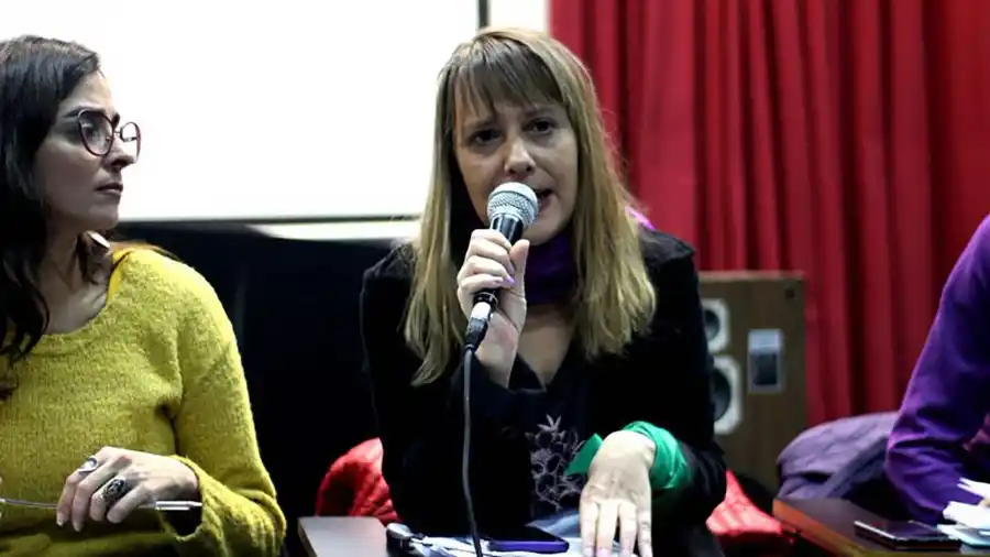 Piden interpelar a Acuña en la Legislatura por la muerte de una alumna que padecía desnutrición