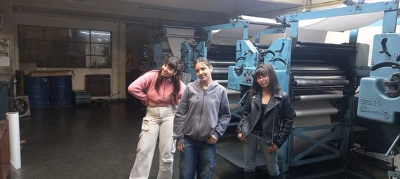 Enriquecedora visita a El Eco Multimedios de alumnos de la Escuela Secundaria 8