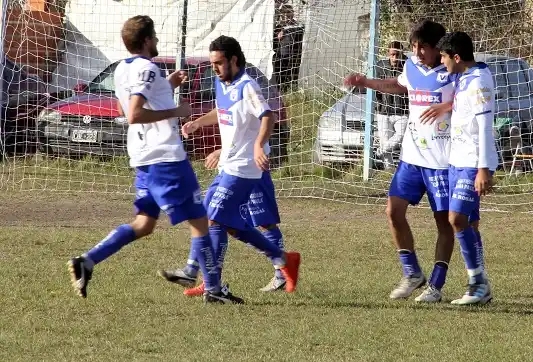 En el adelantado del ascenso, Sportivo y Black River empataron 