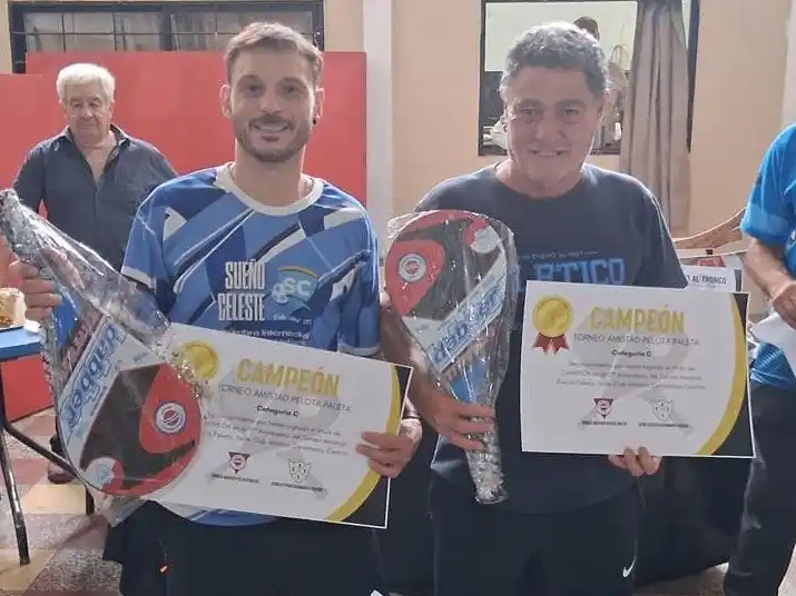 Pelotaris de la Crema, campeones en Paraná.Foto:Prensa AR