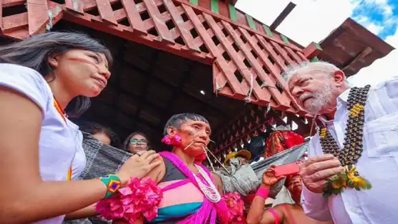 Investigan «GENOCIDIO» de indios yanomamis en Brasil