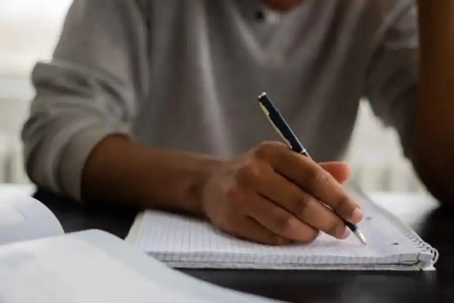 Se entregarán casi un millón de pesos mensuales en becas