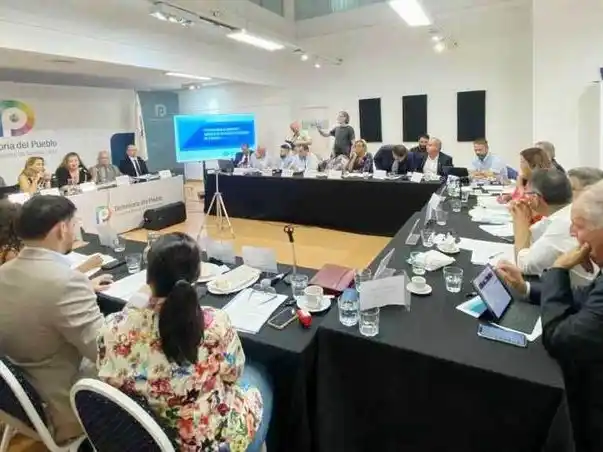 Defensores del Pueblo reclamaron que 
Economía financie el arreglo de rutas nacionales