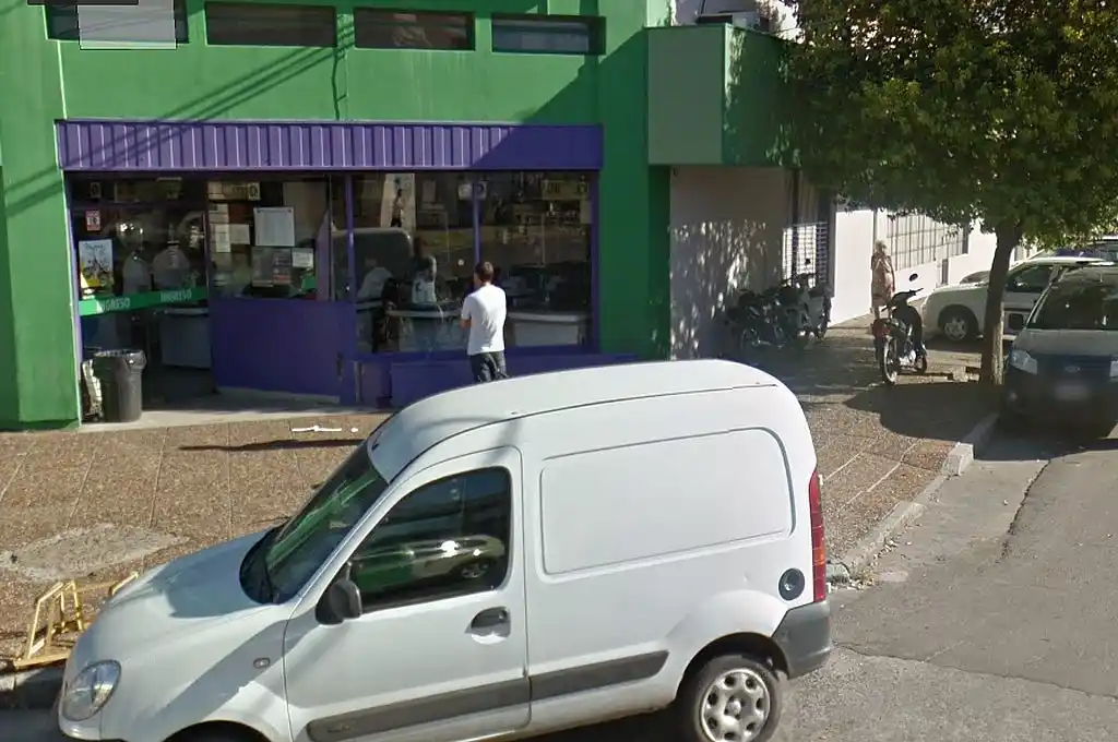Asaltaron un reconocido supermercado de Barrio Roma