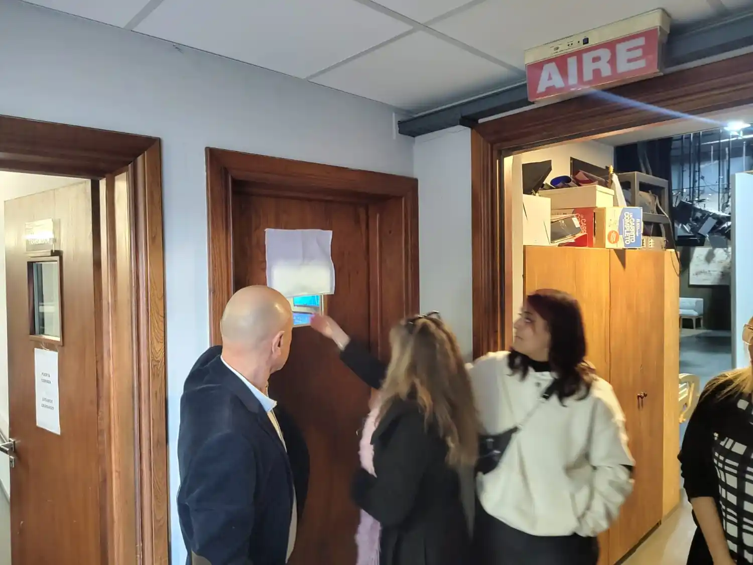 En su homenaje, la sala de control del estudio de Eco TV fue bautizada "Daniel Pizarro"