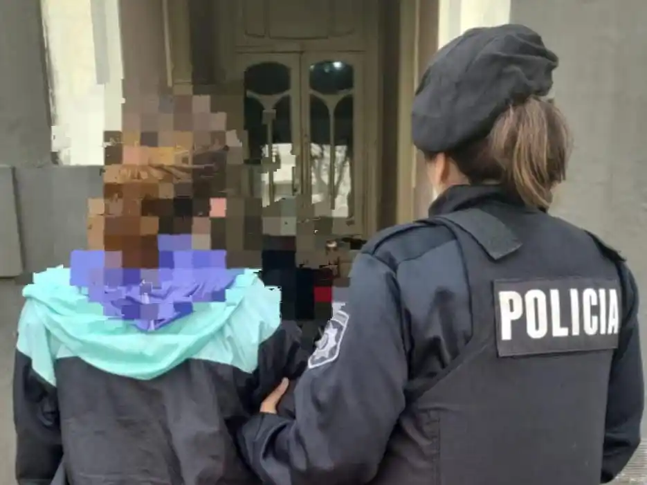 Una mujer robó una afeitadora Philips desde un local de electrodomésticos