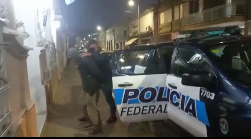 Detuvieron a un hombre por abuso sexual en Arreciefes: Estaba armado y en su poder tenia drogas