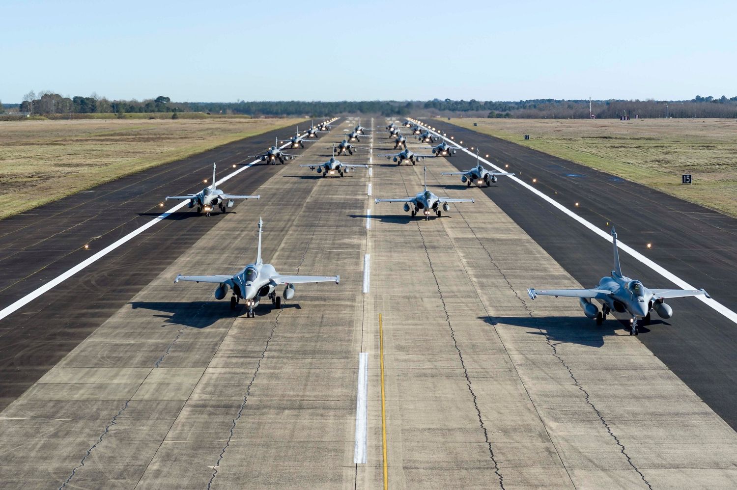 Elephant walk and 21 Rafale fighters in flight during SAPHIR exercise