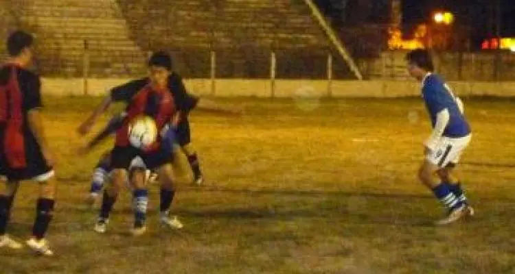 El sub 17 no pudo con San Nicolás