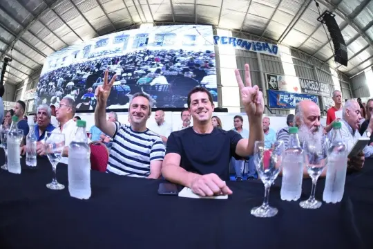 Un sector de La Cámpora llama a Massa a definir candidaturas en las PASO