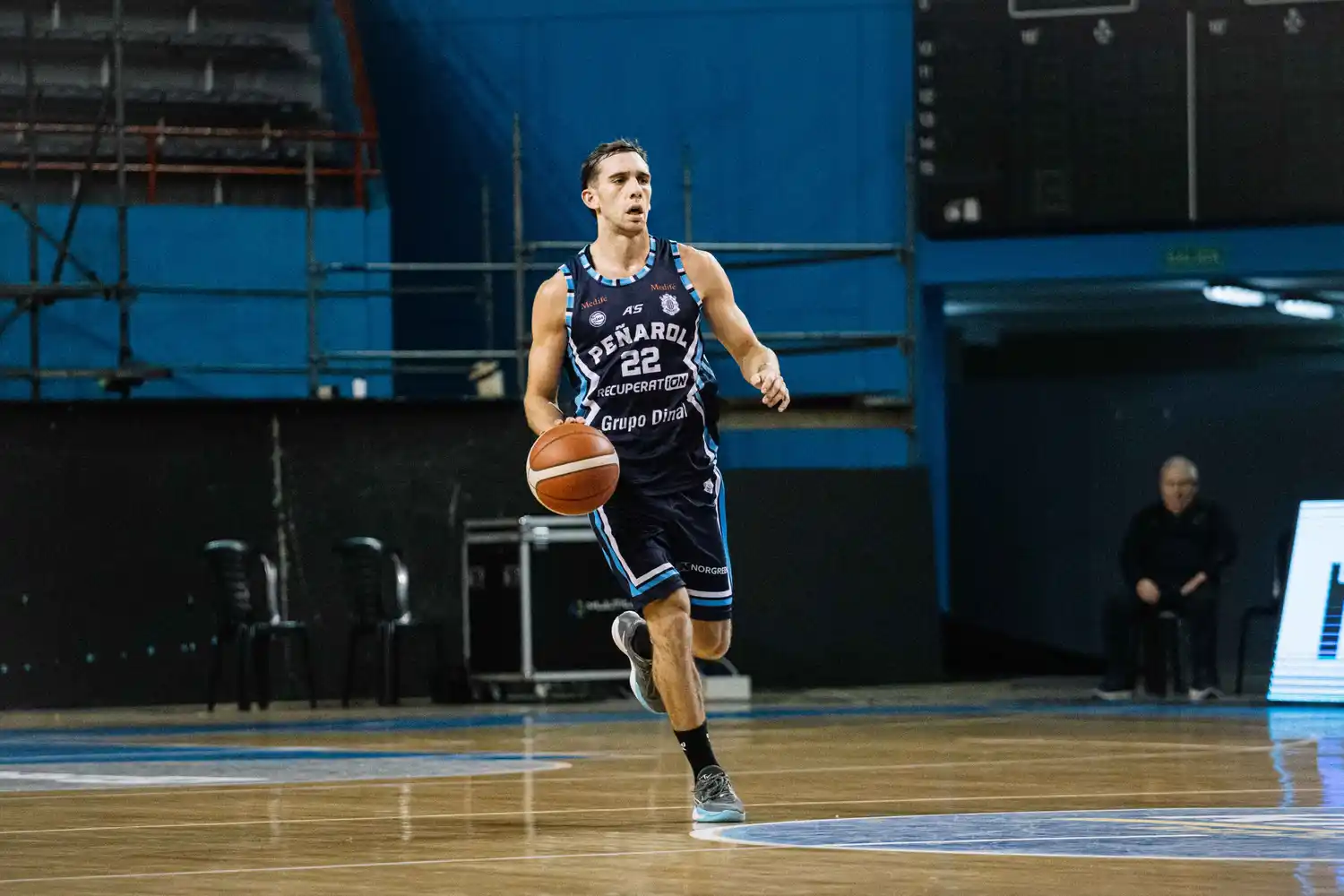 Lucas Andujar no seguirá en Peñarol.