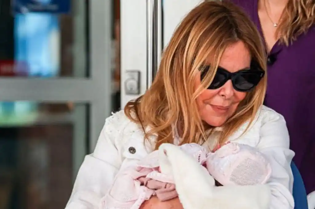 A los 68 años, la actriz española Ana Obregón se convirtió en madre por gestación subrogada: “Ya nunca volveré a estar sola”