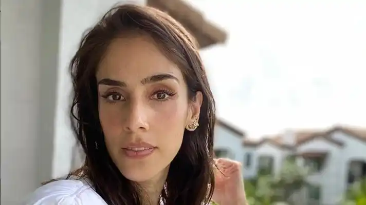 Sandra Echeverría se contagia de coronavirus
