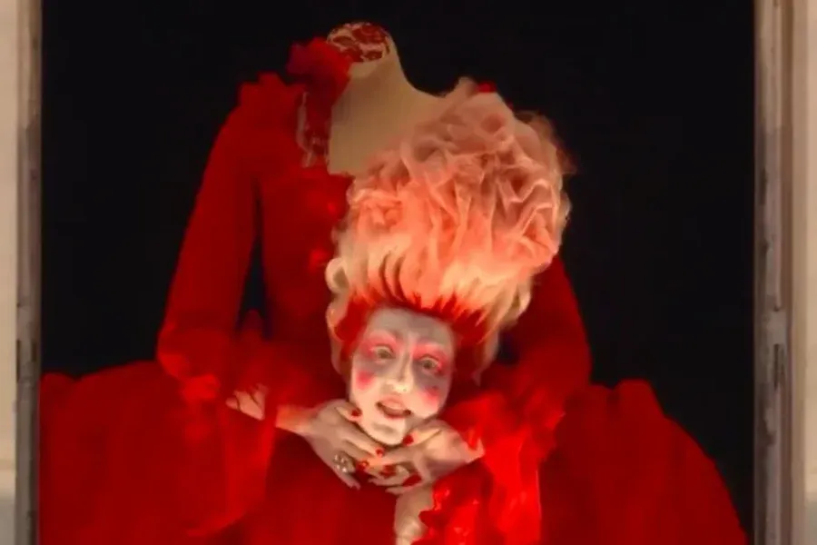 María Antonieta decapitada: su impactante aparición en la ceremonia inaugural de los Juegos Olímpicos