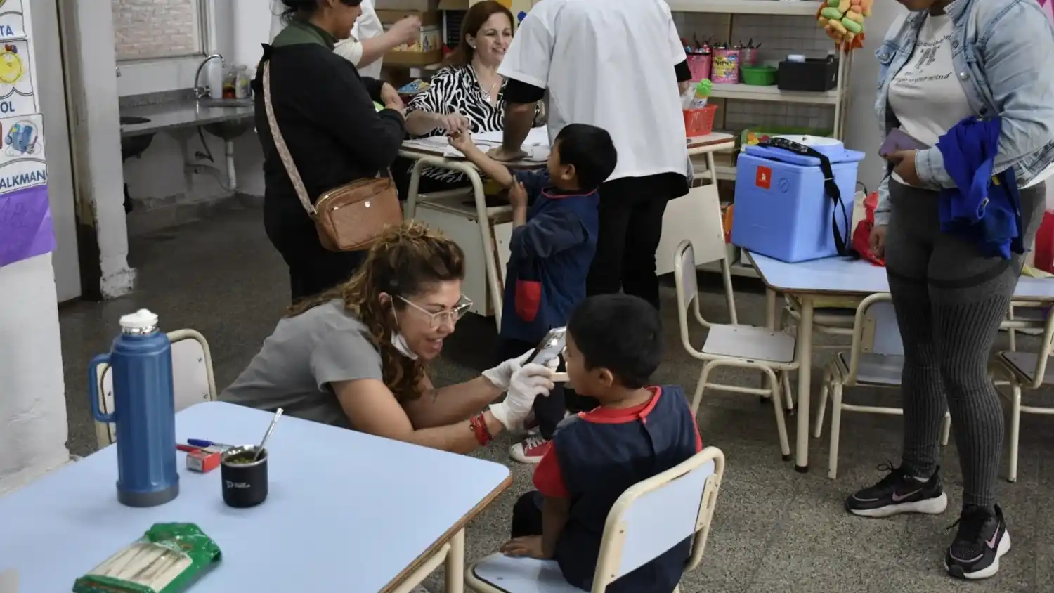 jornada de salud en barrio parque: alumnos completaron el certificado estudiantil de salud 2