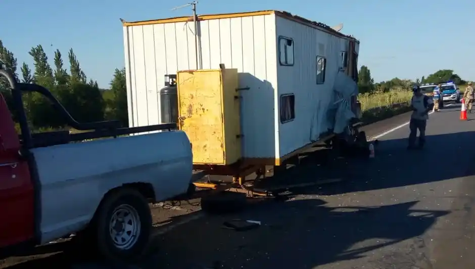 La víctima del accidente falleció camino al Hospital Centenario