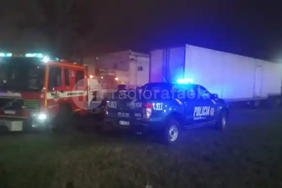 Trágica madrugada: falleció un motociclista al impactar de lleno contra un camión estacionado en Frontera