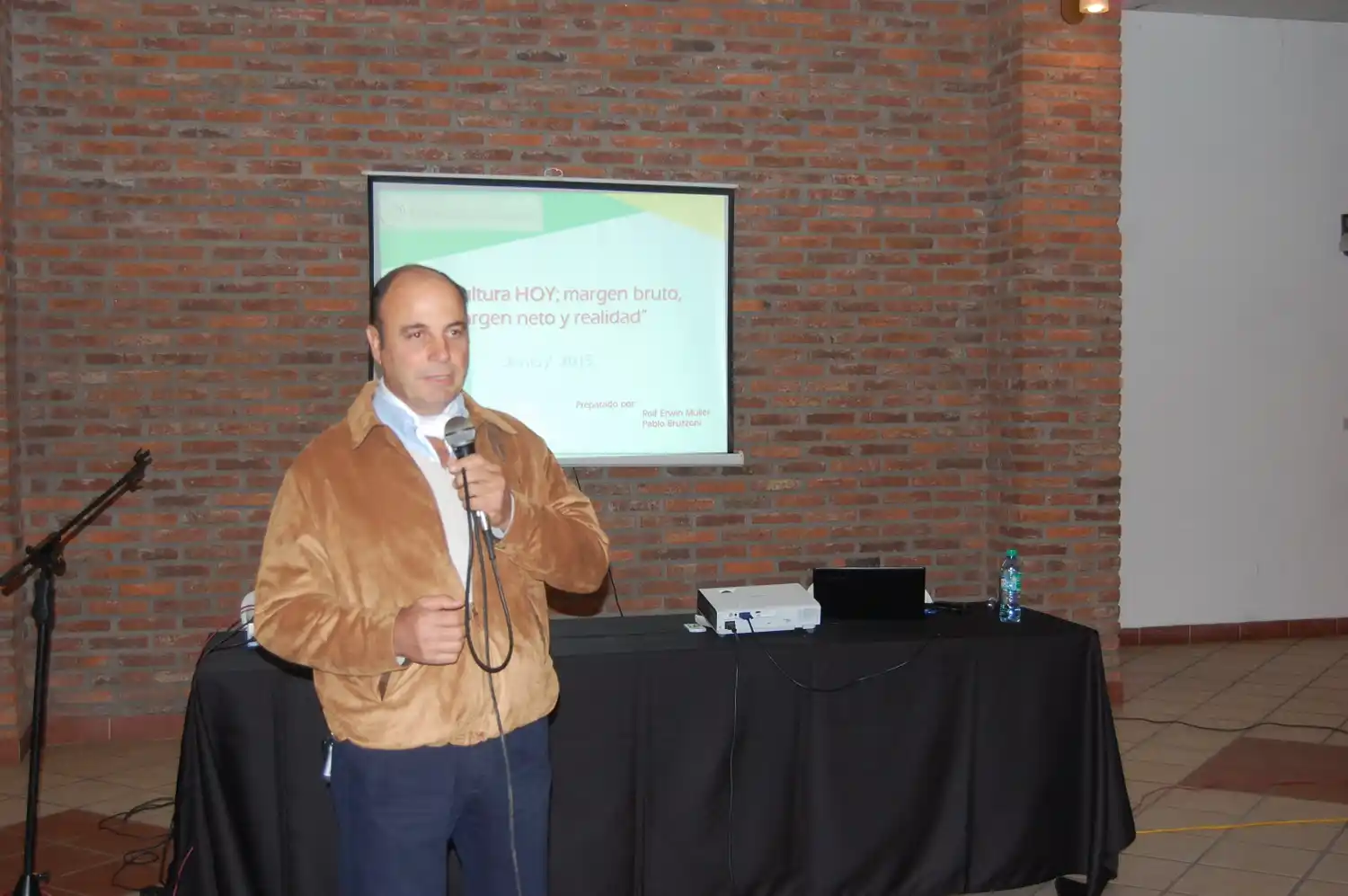 Sobredo: “Tenemos que terminar con las grietas entre el hombre de campo y la ciudad”