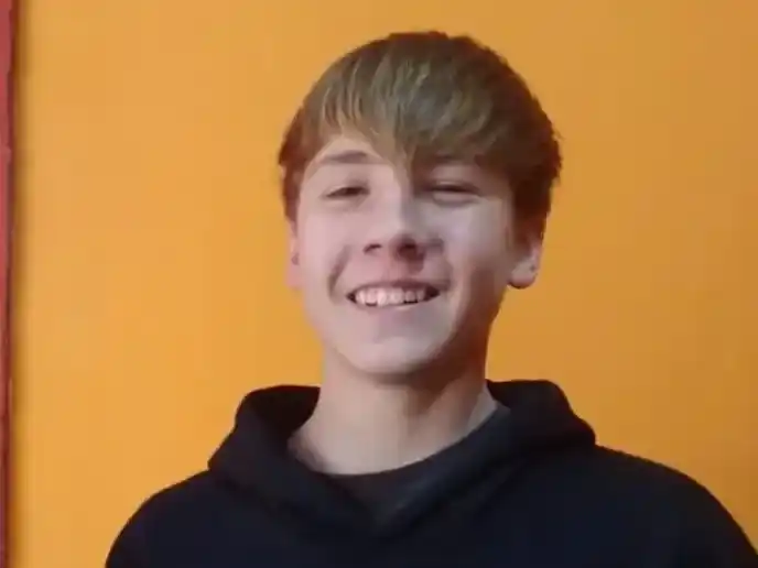 Santiago Herrero, el adolescente de 15 años que permanece internado en grave estado tras haber sido brutalmente agredido por un grupo de jóvenes en Villa Carlos Paz.