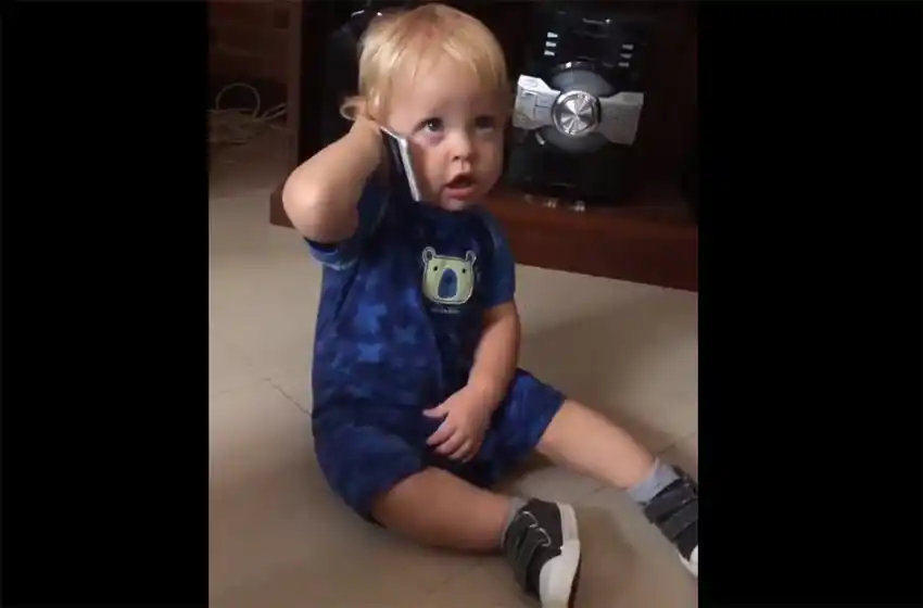 ¿Qué estará diciendo? El tierno y divertido video de Mirko hablando por teléfono