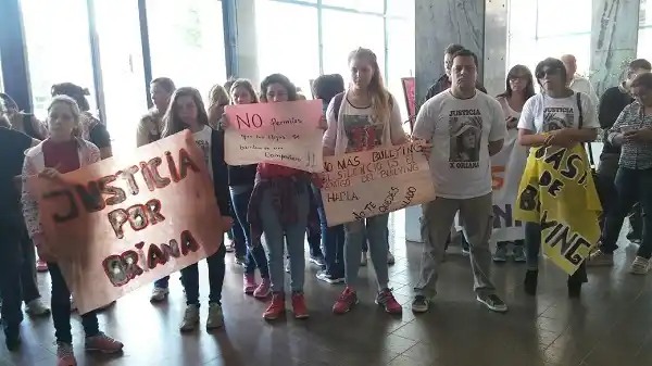 Panozzo recibió a familiares de la joven que se quitó la vida