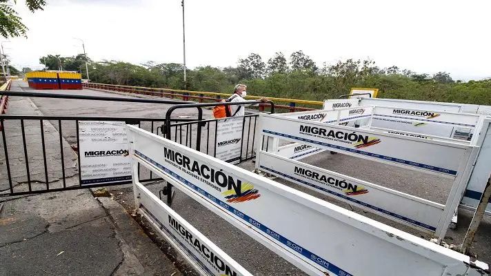 Autoridades de Venezuela y Colombia concuerdan en mantener las fronteras cerradas
