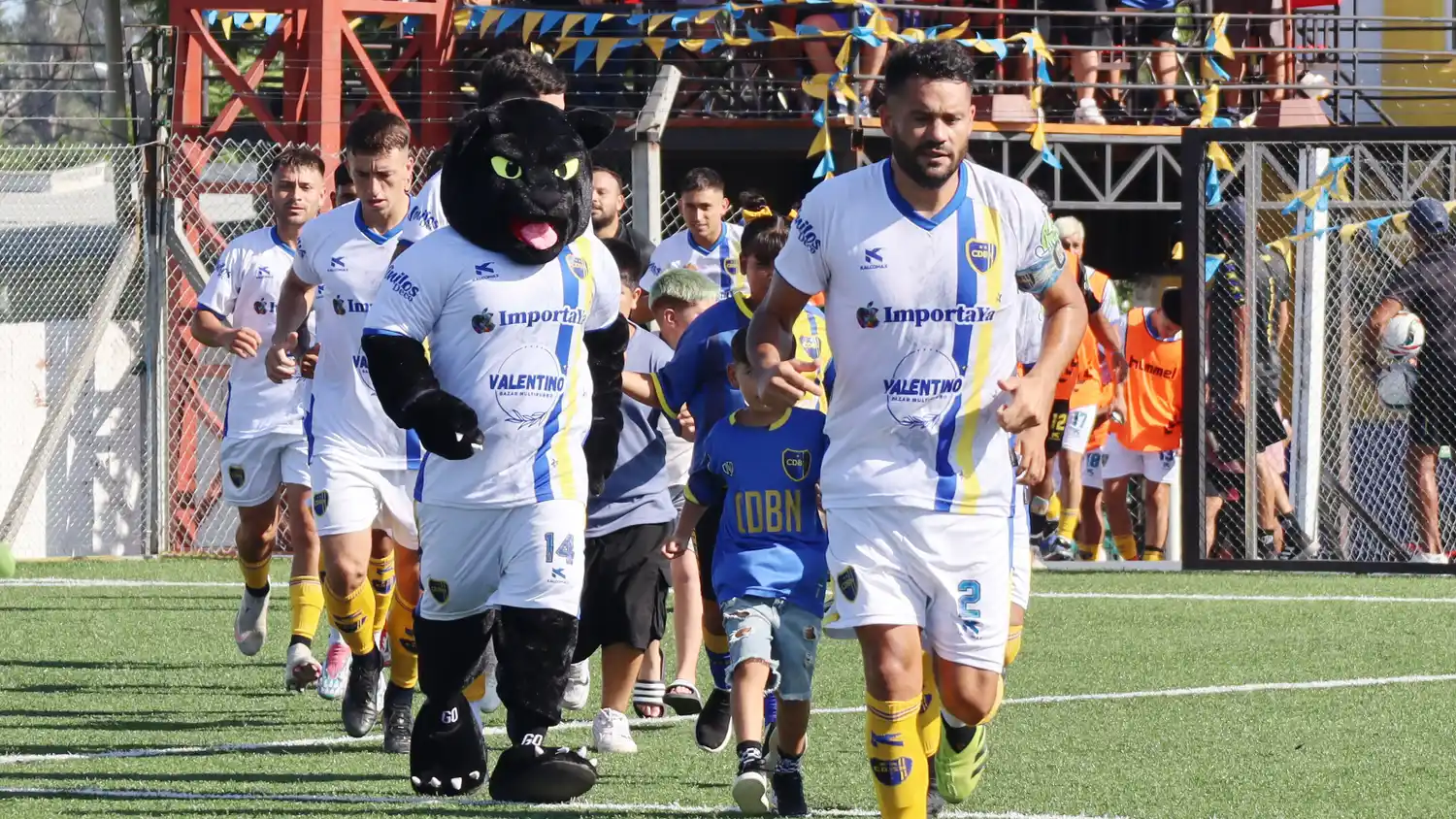 Se juega un clásico del fútbol barrial en el Estadio Ciudad de Concordia