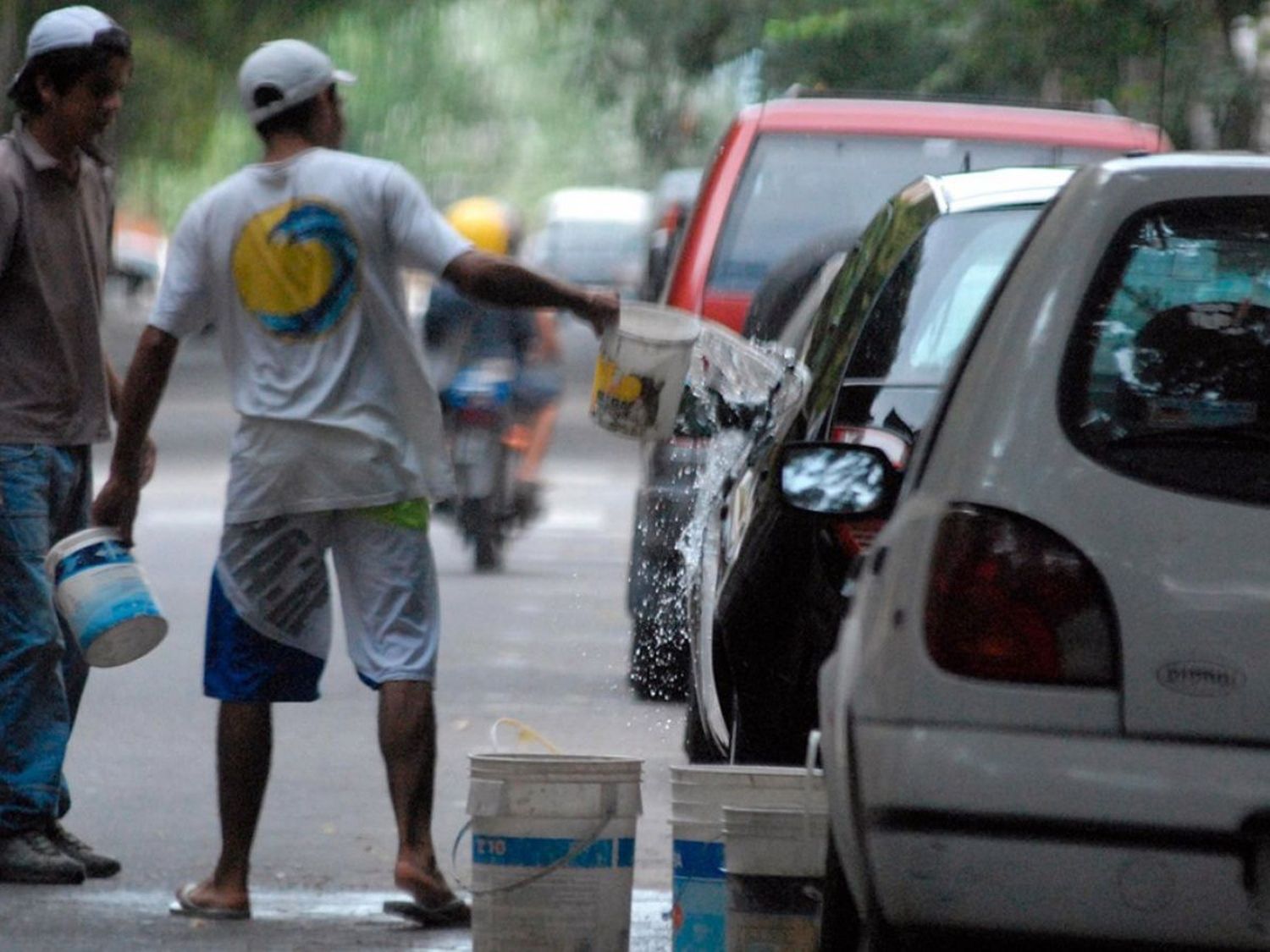 Buenos Aires: prohíben por ley a trapitos y limpiavidrios