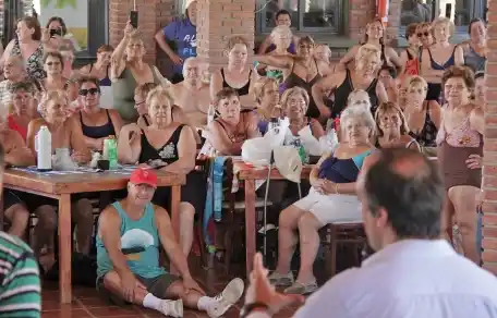 Colonias de Vacaciones Municipales: adultos mayores disfrutan del verano