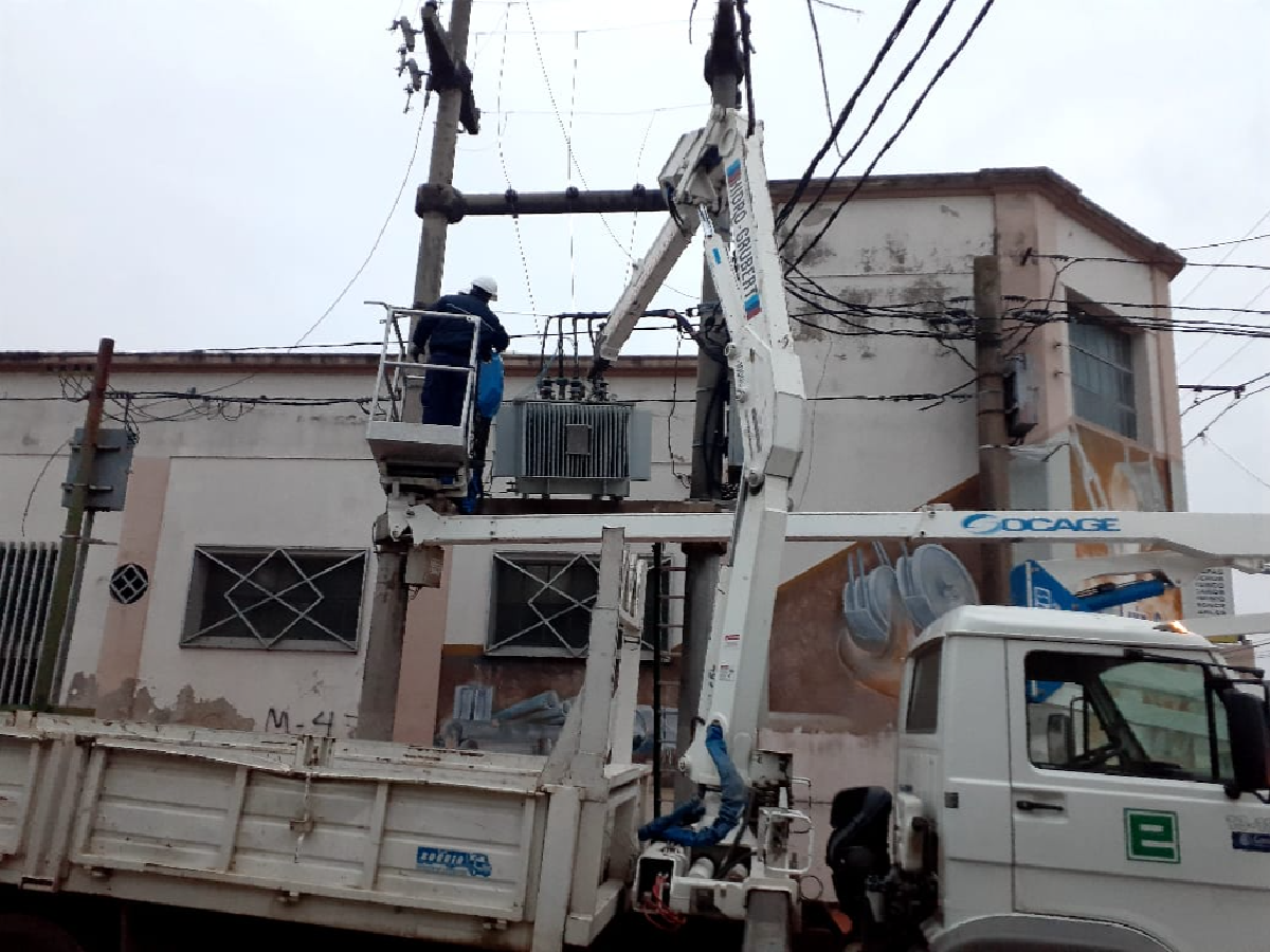 Habrá un transformador móvil donde el camión chocó la estación