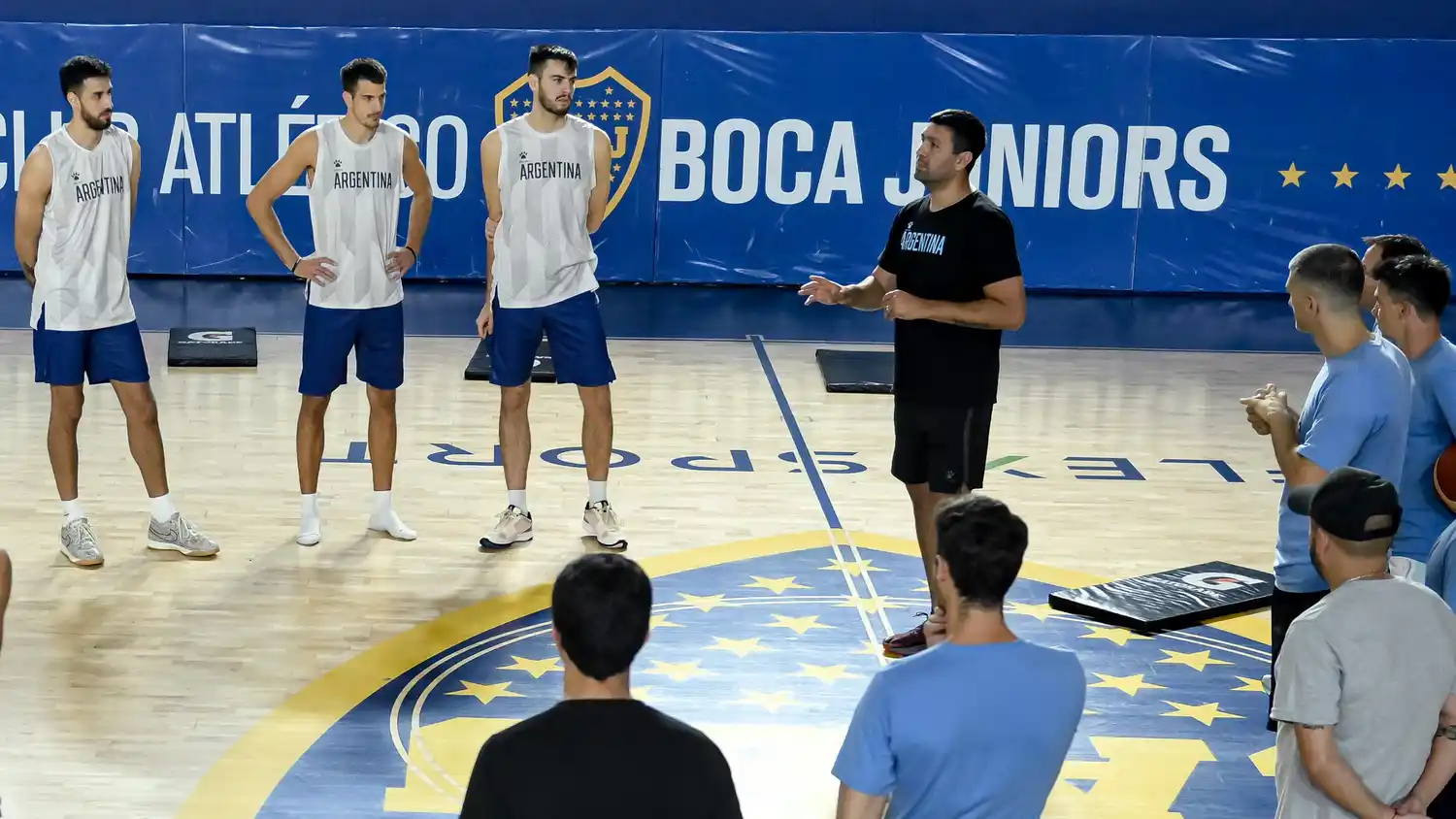 La Selección Argentina entrenando en cancha de Boca. (Foto: CABB)