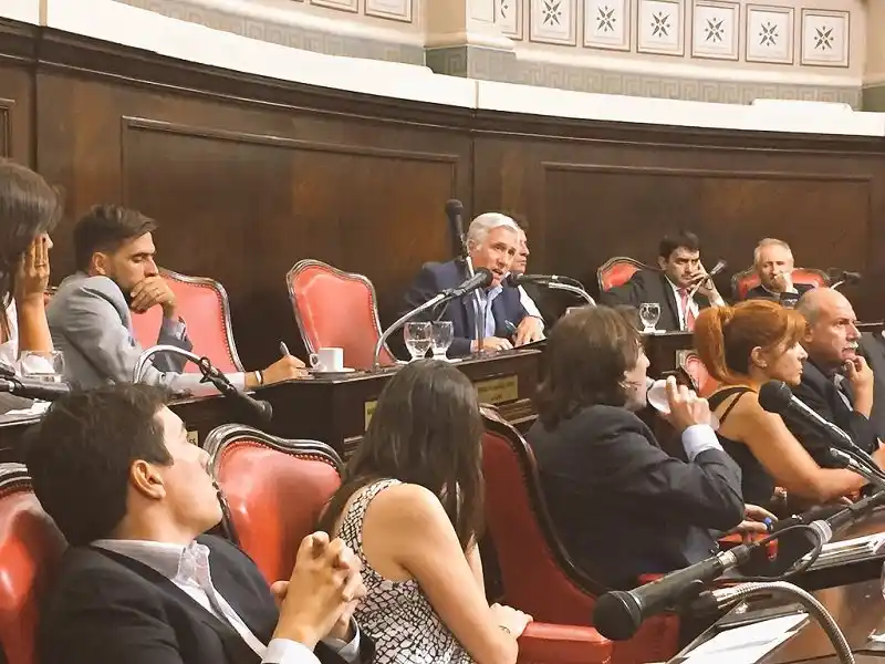 Senado bonaerense: Se unificaron los bloques del FpV y el PJ