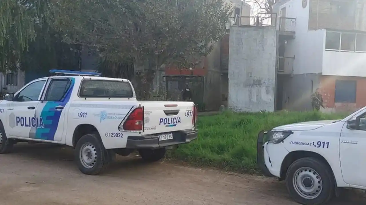 El allanamiento se realizó en el Complejo Habitacional Centenario.