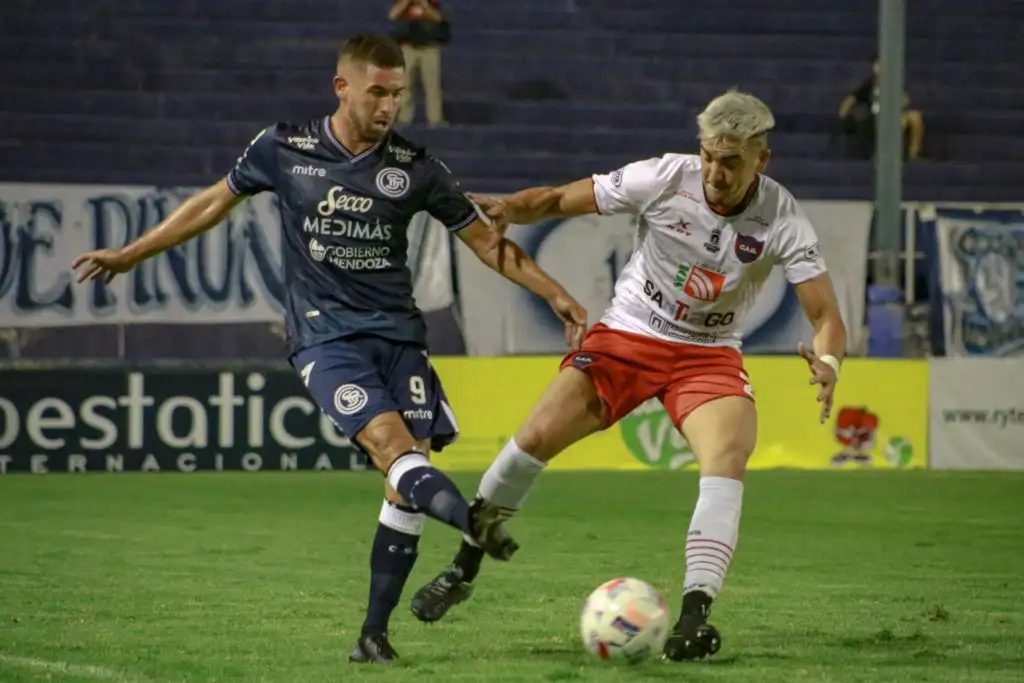Independiente Rivadavia y  Güemes igualaron en Mendoza