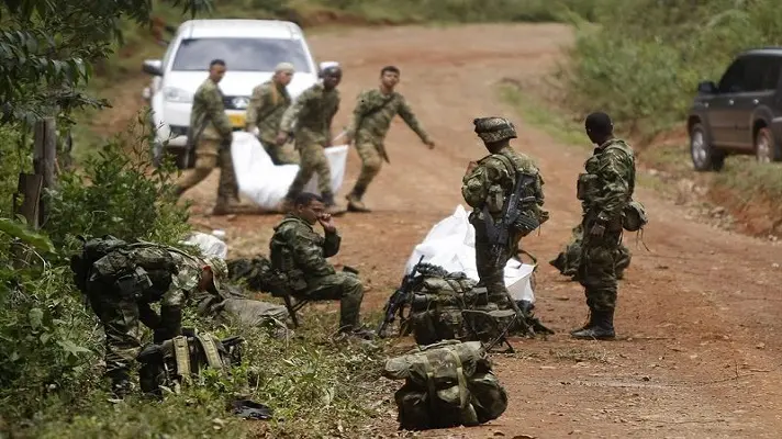 Dos militares muertos y 11 heridos en ataque guerrillero del ELN con explosivos en Colombia