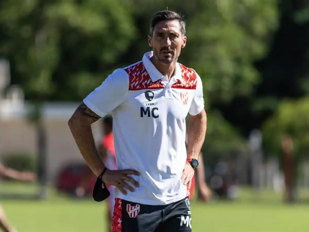 Caranta dejó de ser el técnico de Instituto