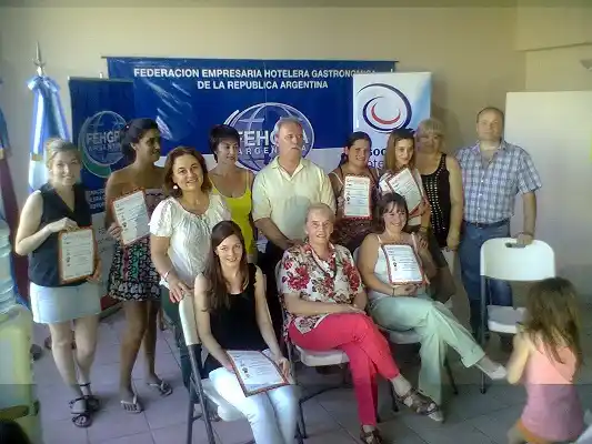 Reconocen a estudiantes en Gestión Gastronómica